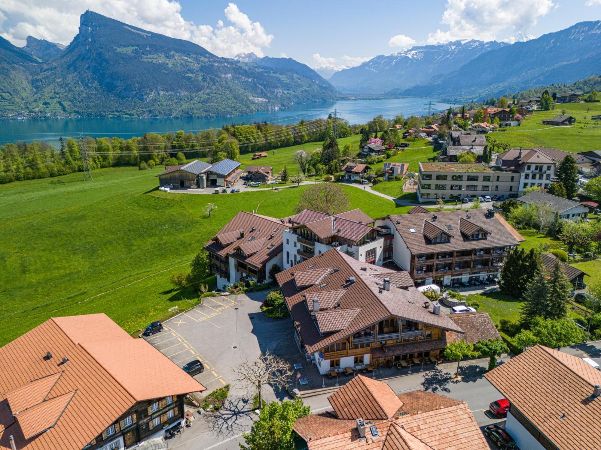 Hotel Aeschipark Aeschi Bei Spiez Bagian luar foto