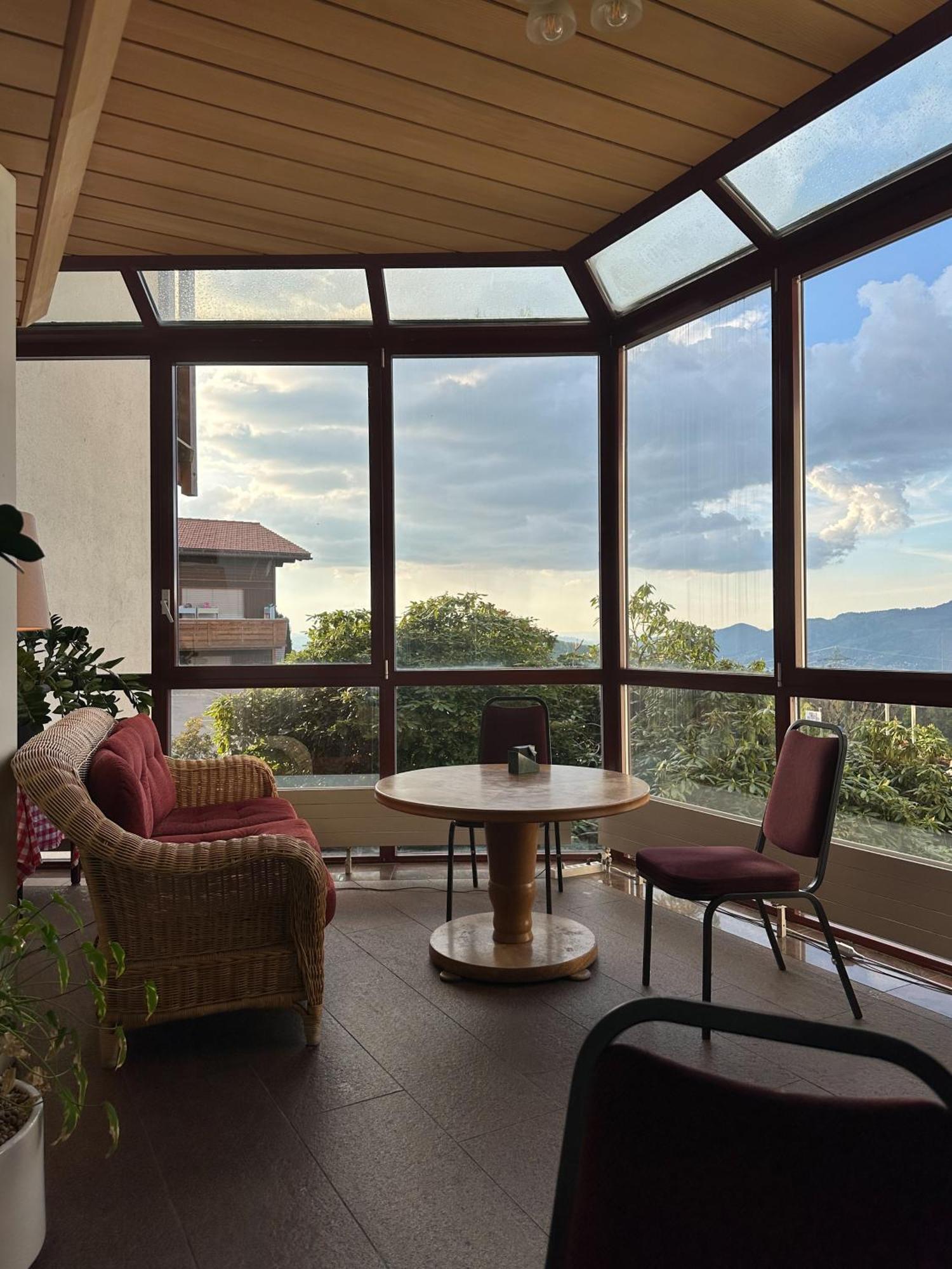 Hotel Aeschipark Aeschi Bei Spiez Bagian luar foto