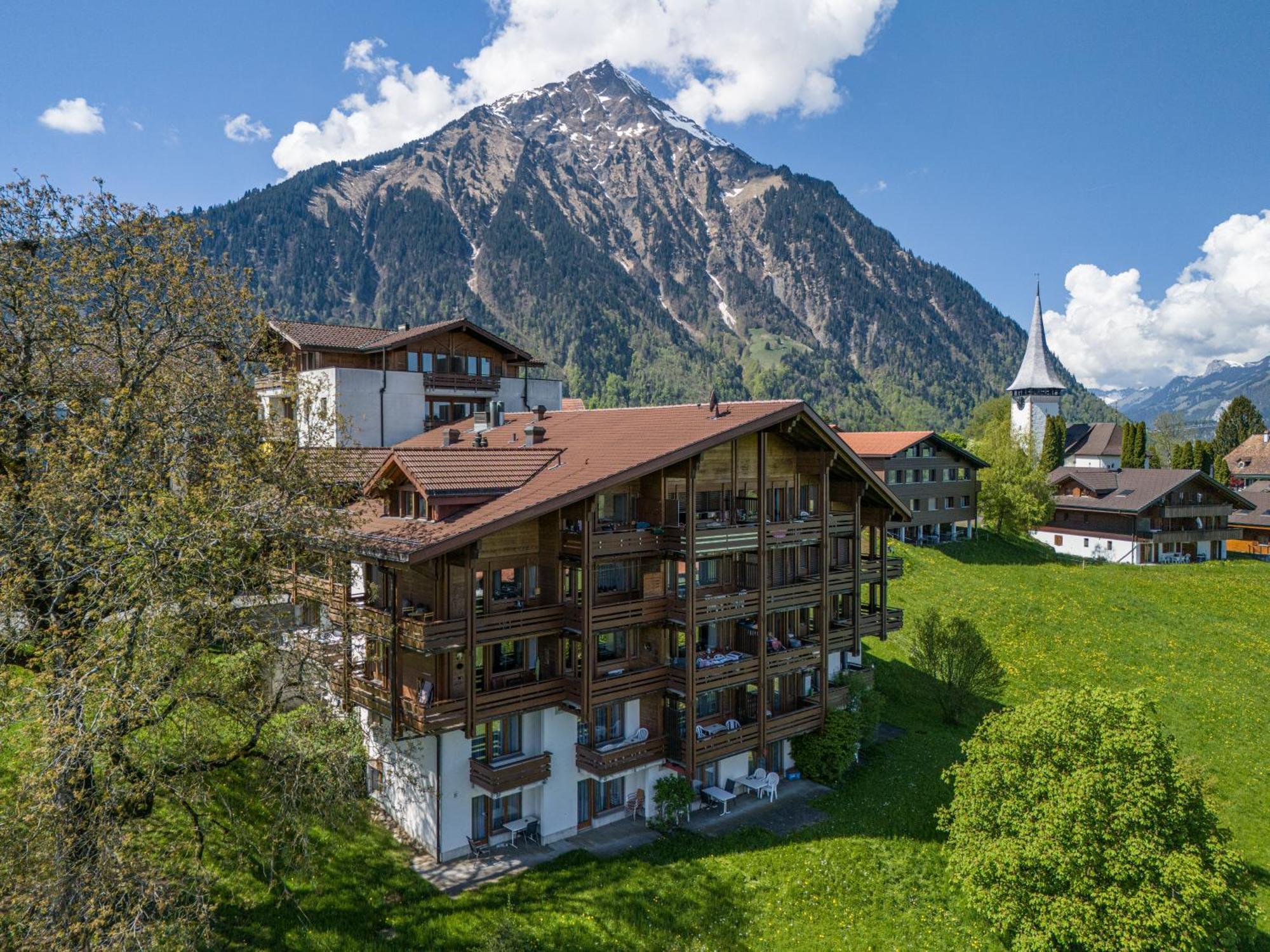 Hotel Aeschipark Aeschi Bei Spiez Bagian luar foto
